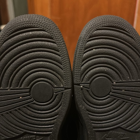 Air Jordan retro 1 low BLACK OUT - Picture 5 of 8